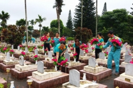 Viettel Đắk Lắk tổ chức chăm sóc 14 nghĩa trang liệt sĩ