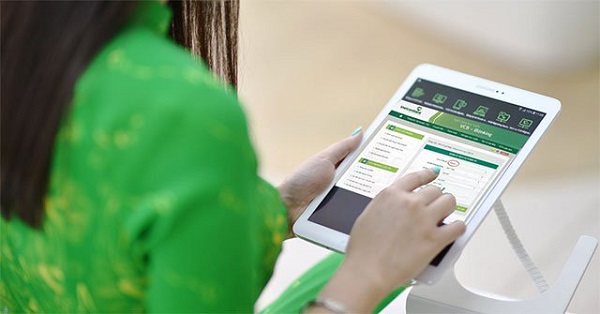 Vietcombank đồng hành cùng nhà mạng hỗ trợ đổi số điện thoại SMS Banking 11 số sang 10 số